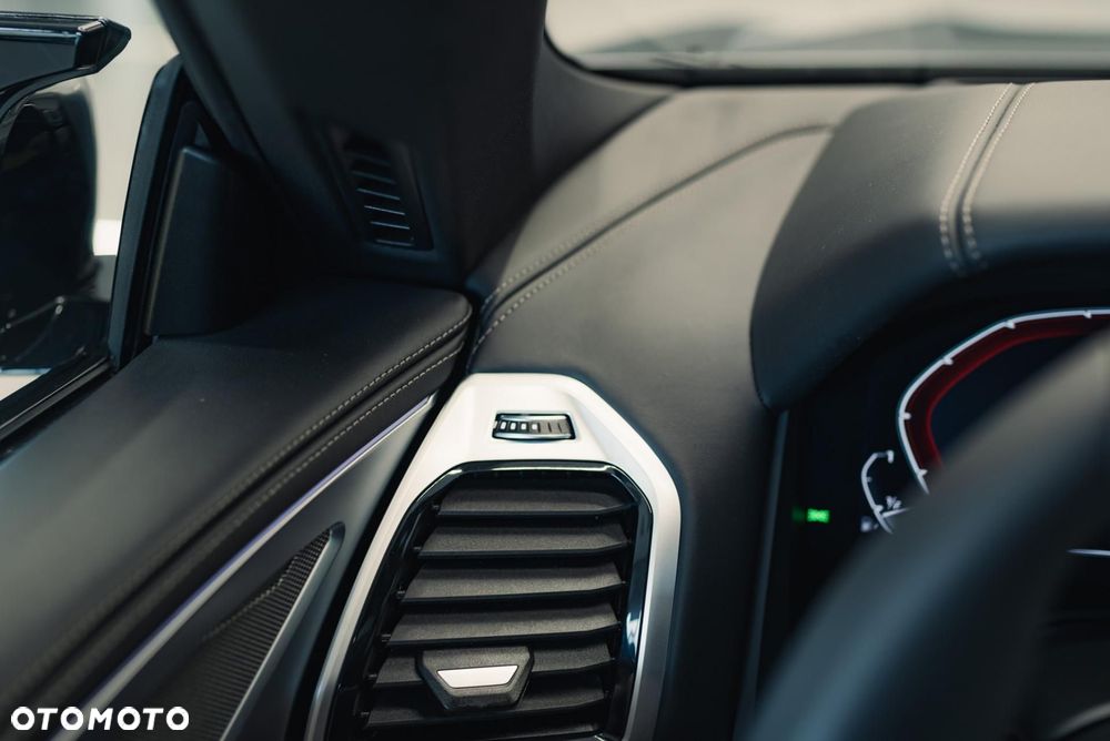 BMW Seria 8 M850i xDrive - 35