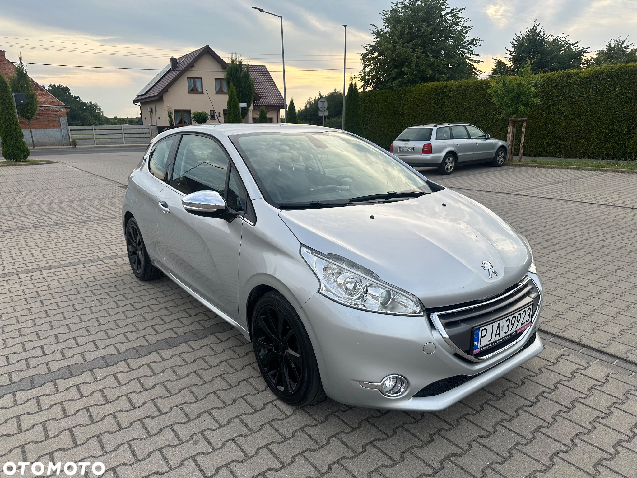 Peugeot 208 1.6 e-HDi Allure STT - 5