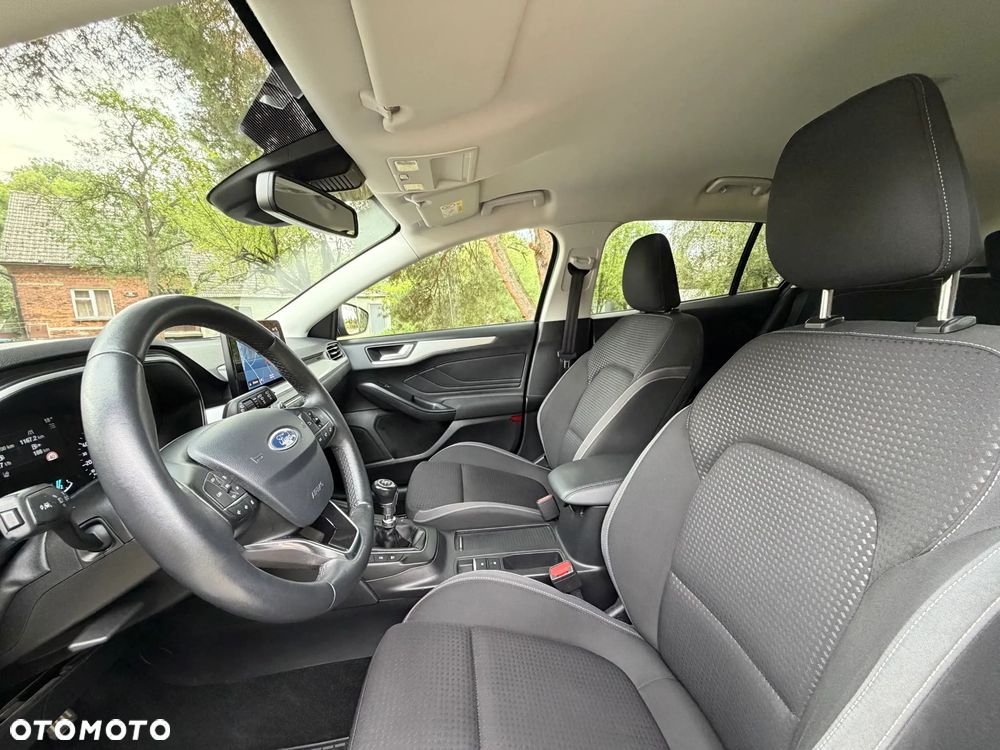 Ford Focus 1.0 EcoBoost Gold X (Trend) - 16