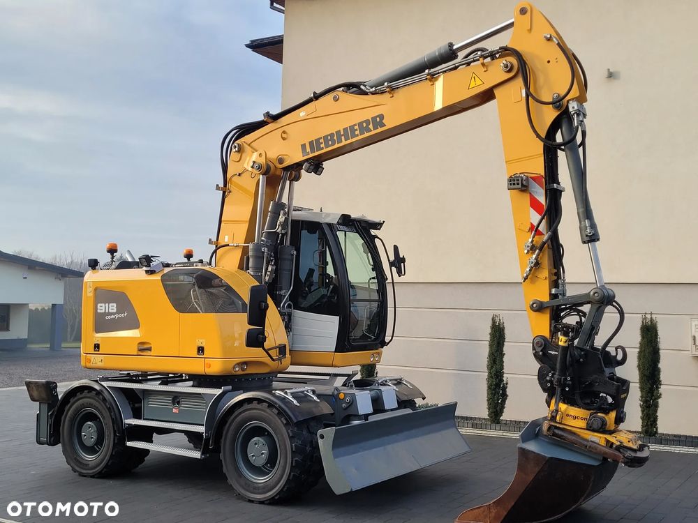 Liebherr A918 compact / ROTOTILT ze szczypcami / 2018rok /