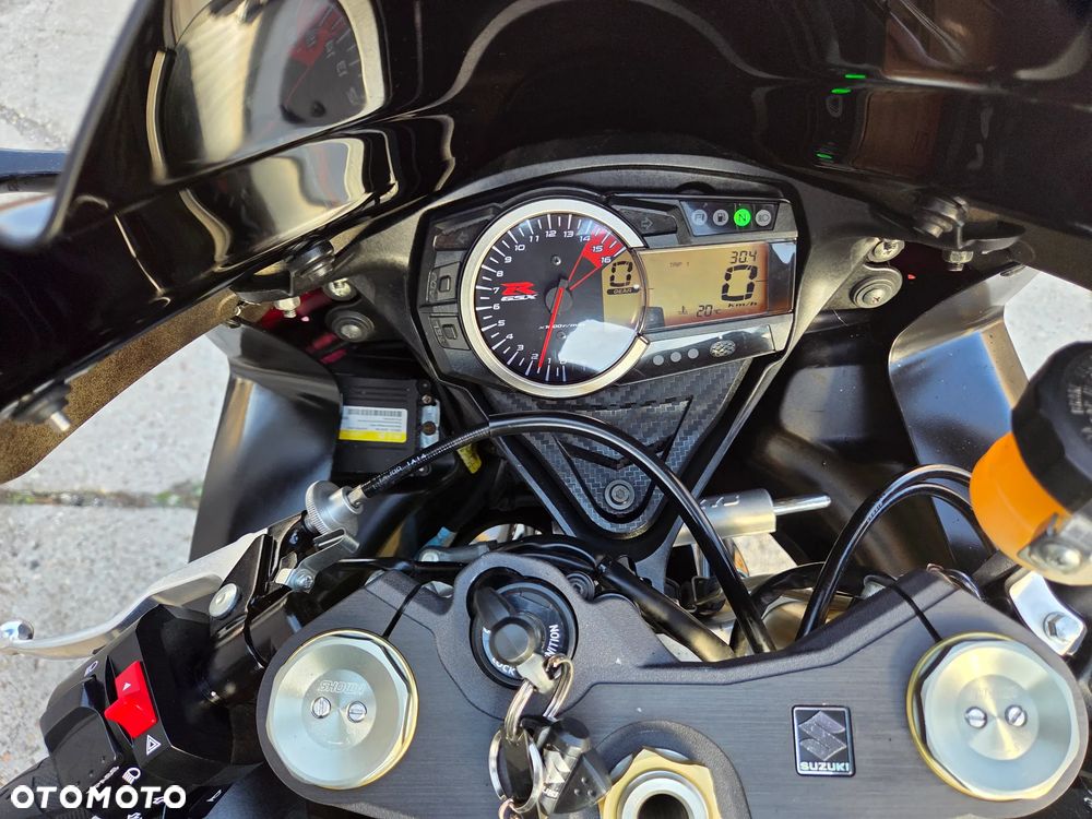 Suzuki GSX-R - 38