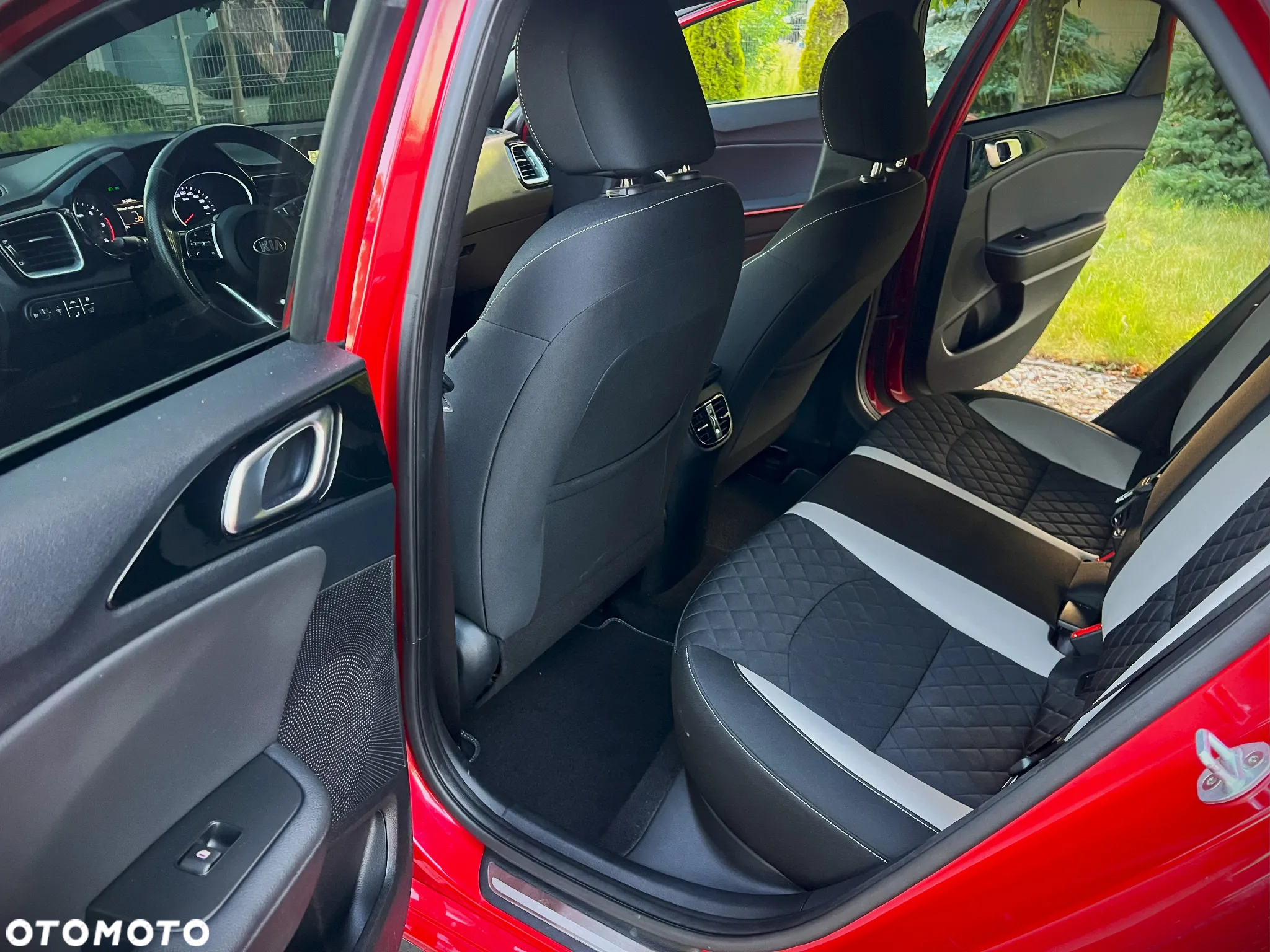 Kia ProCeed 1.6 CRDi GT Line DCT - 31