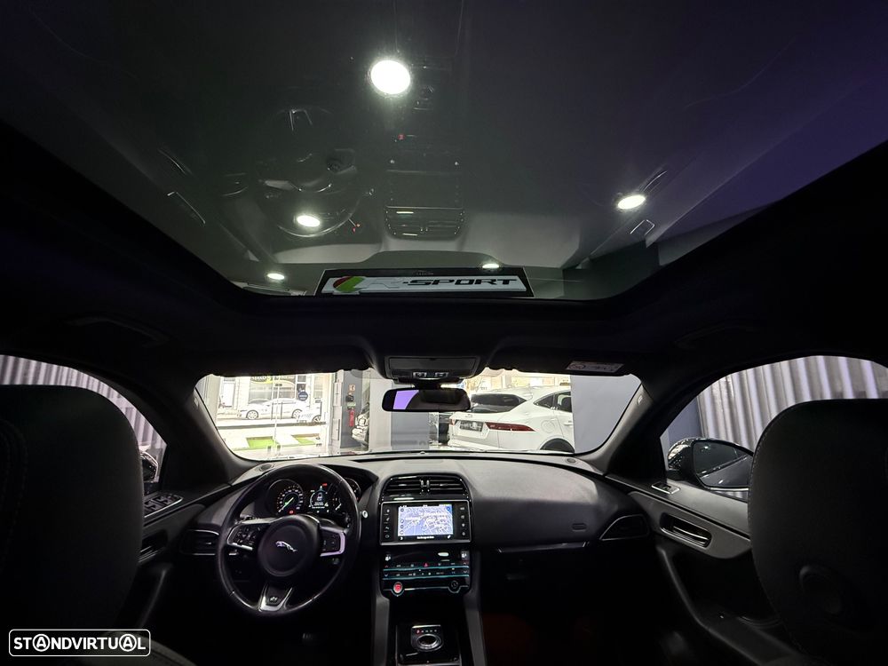 Jaguar F-Pace 20d Aut. R-Sport - 34