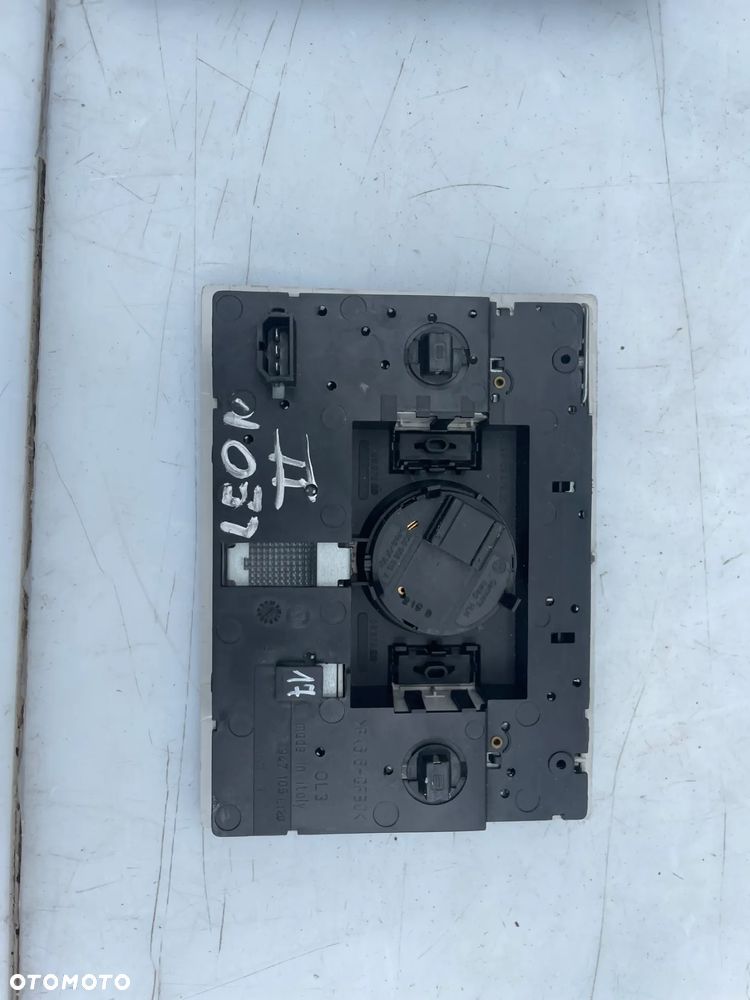 LAMPKA PODSUFITKI SZYBERDACH SEAT LEON II VW POLO 6Q0947105 - 4