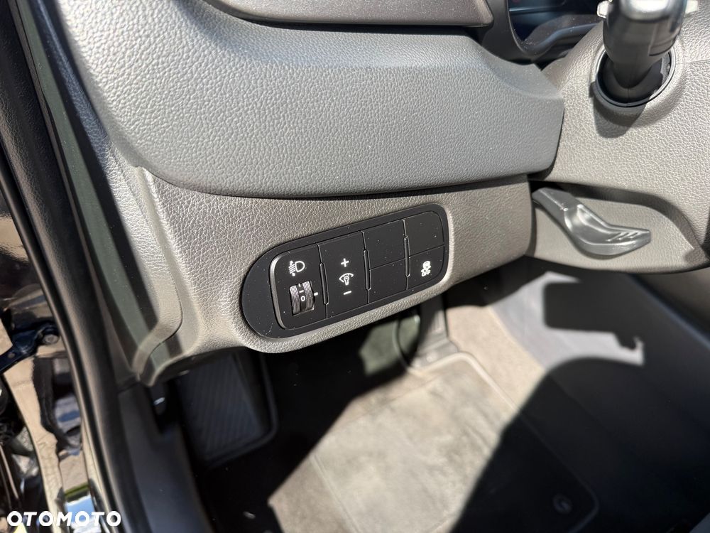 Kia Carens 1.7 CRDi 115 Dream-Team Edition - 25