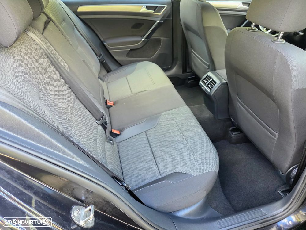 VW Golf Variant 1.6 TDi BlueMotion Confortline - 36