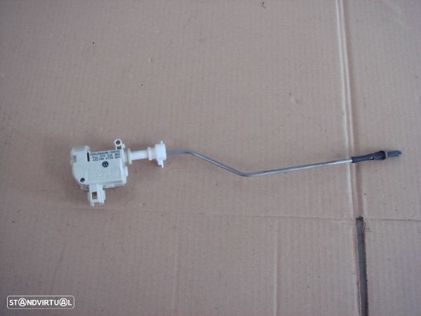 Motor Bloqueio Central Da Tampa De Combustível Volkswagen Passat (3C2) - 1