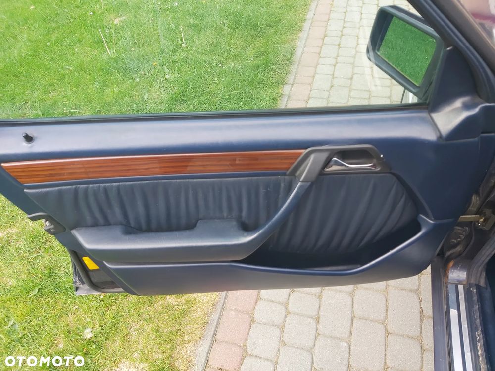 Mercedes-Benz W124 (1984-1993) - 38