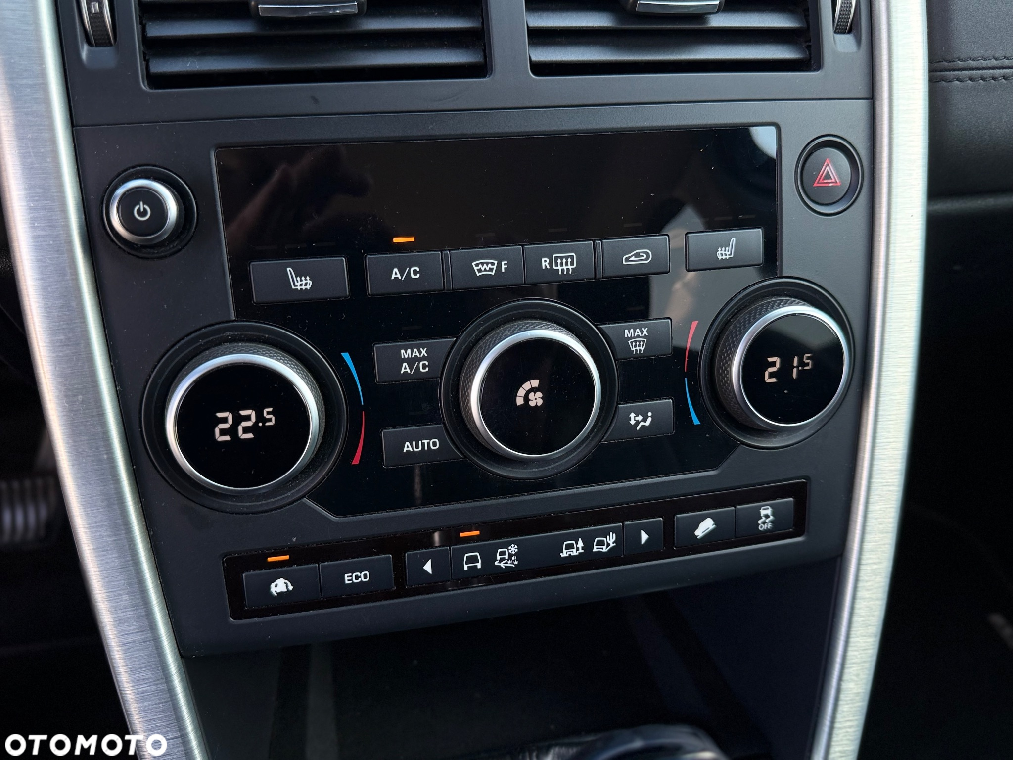 Land Rover Discovery Sport - 12