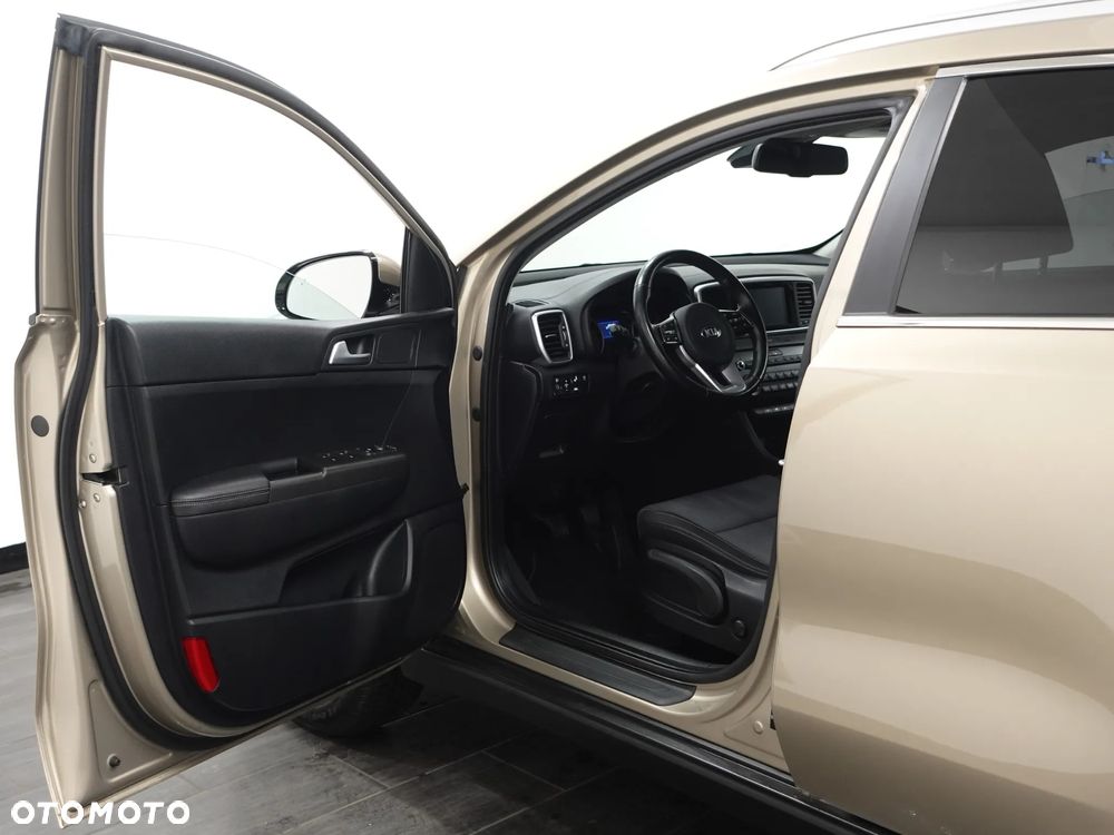 Kia Sportage 1.6 CRDI AWD SPIRIT - 17