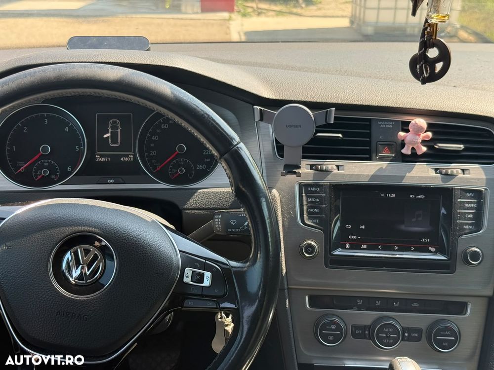 Volkswagen Golf 1.6 TDI DPF BMT DSG Comfortline - 18