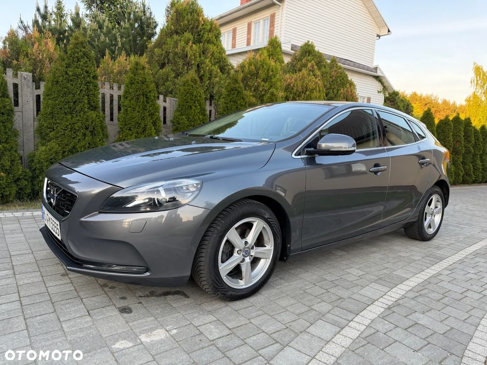 Volvo V40 D2 Momentum - 4