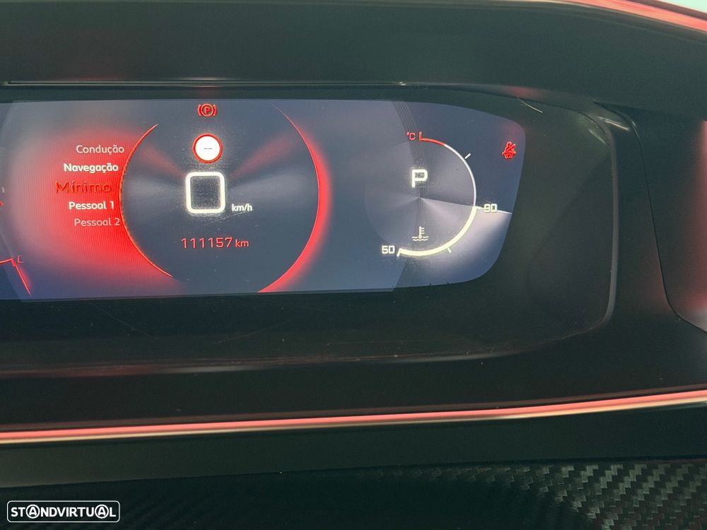 Peugeot 2008 1.2 PureTech GT EAT8 - 39