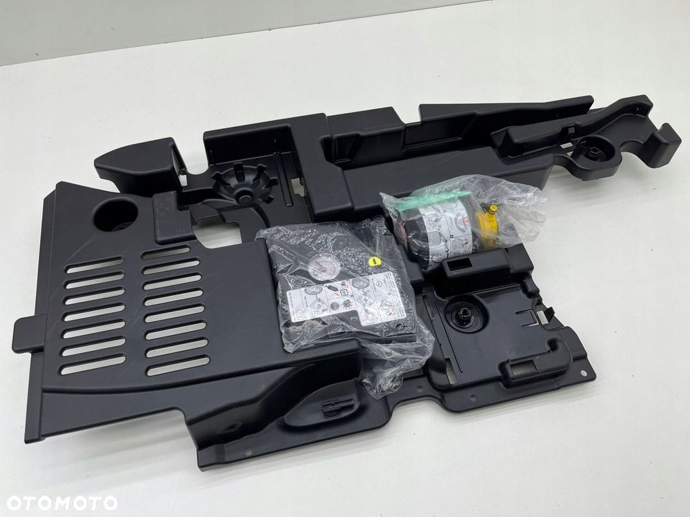 MERCEDES W177 WKŁAD BAGAŻNIKA KOMPLET A1778902100 - 2
