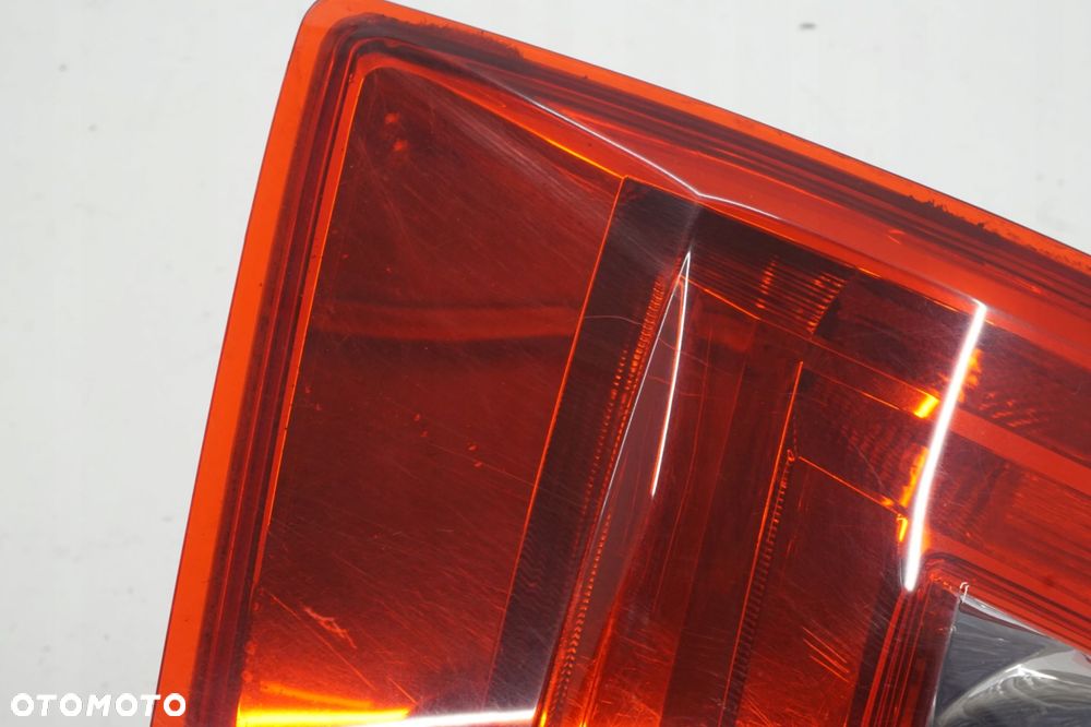 SKODA OCTAVIA III KOMBI 14R LAMPA LEWY TYŁ 5E9945095 - 2