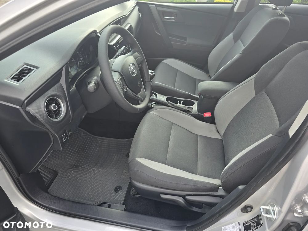 Toyota Auris 1.4 D-4D Active - 7