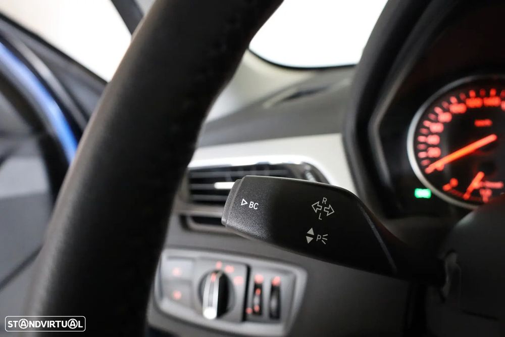 BMW X1 18 d sDrive Auto Advantage - 35