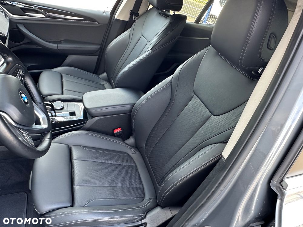 BMW X3 xDrive20d - 28