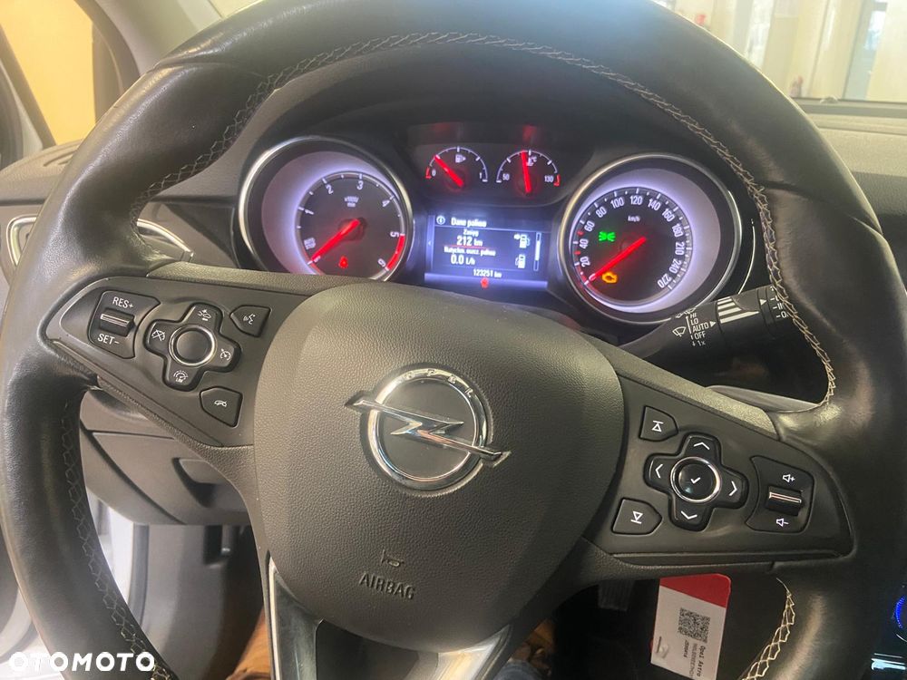 Opel Astra 1.6 BiTrb D (CDTI) Start/Stop Innovation - 21