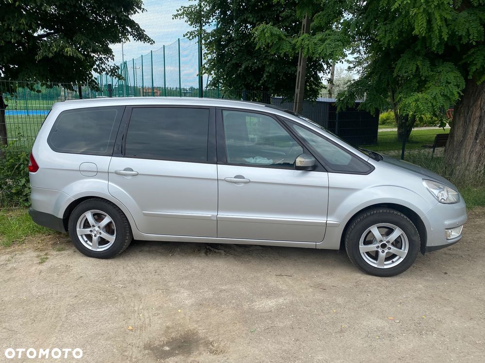 Ford Galaxy 2.0 Ghia - 12