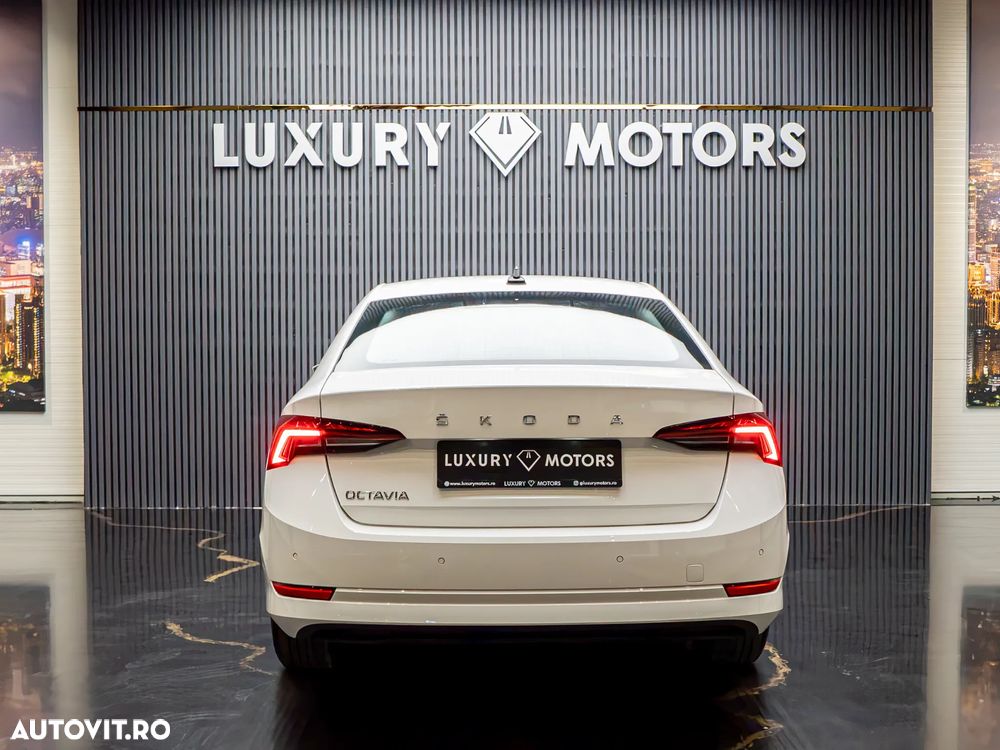 Skoda Octavia 2.0 TDI DSG Ambition - 12