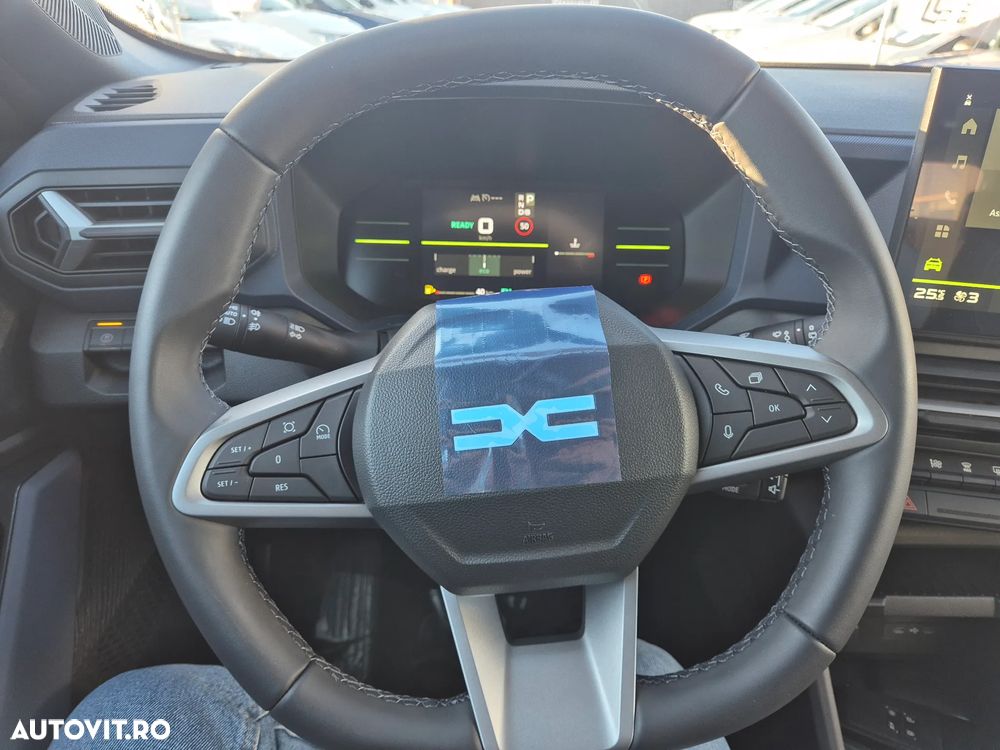 Dacia Duster HEV 140 Journey - 12