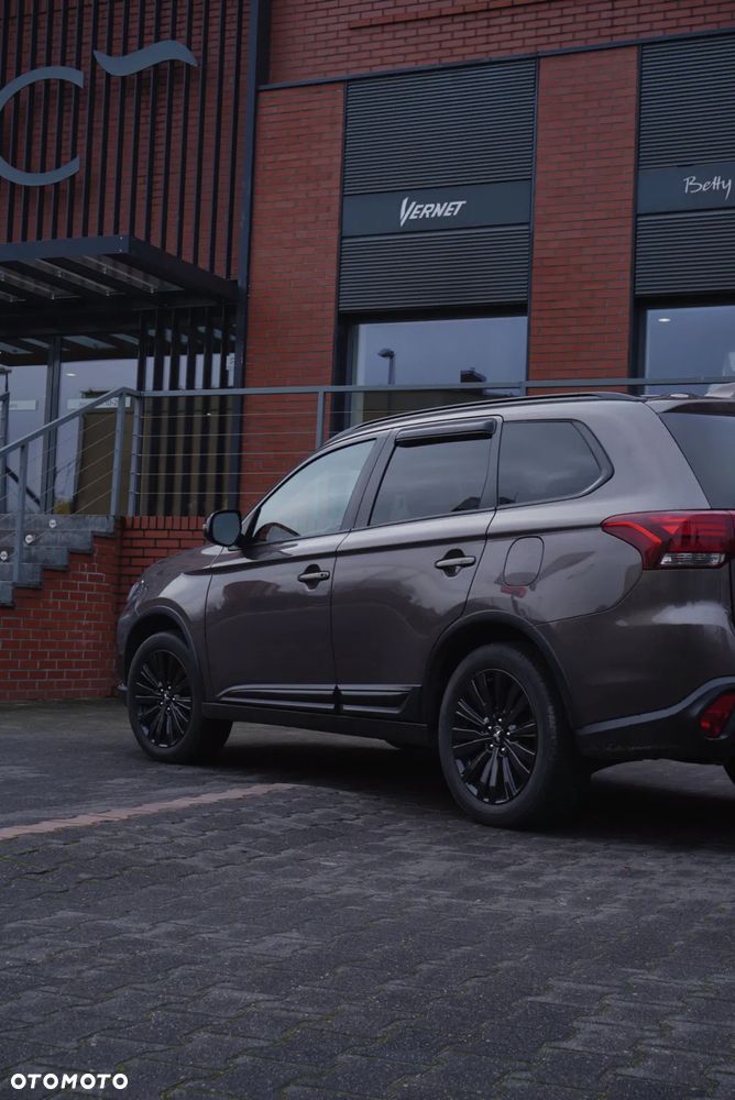 Mitsubishi Outlander - 21