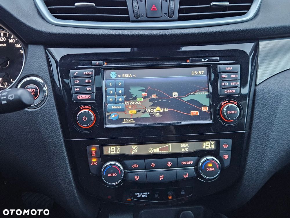 Nissan Qashqai 1.2 DIG-T N-Connecta Xtronic EU6 - 26