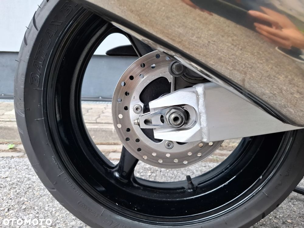 Honda CBR - 18