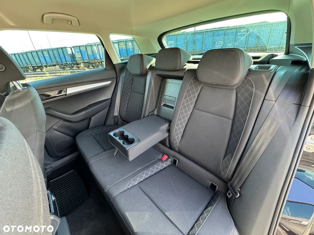 Skoda Karoq 1.6 TDI SCR DSG Ambition - 20