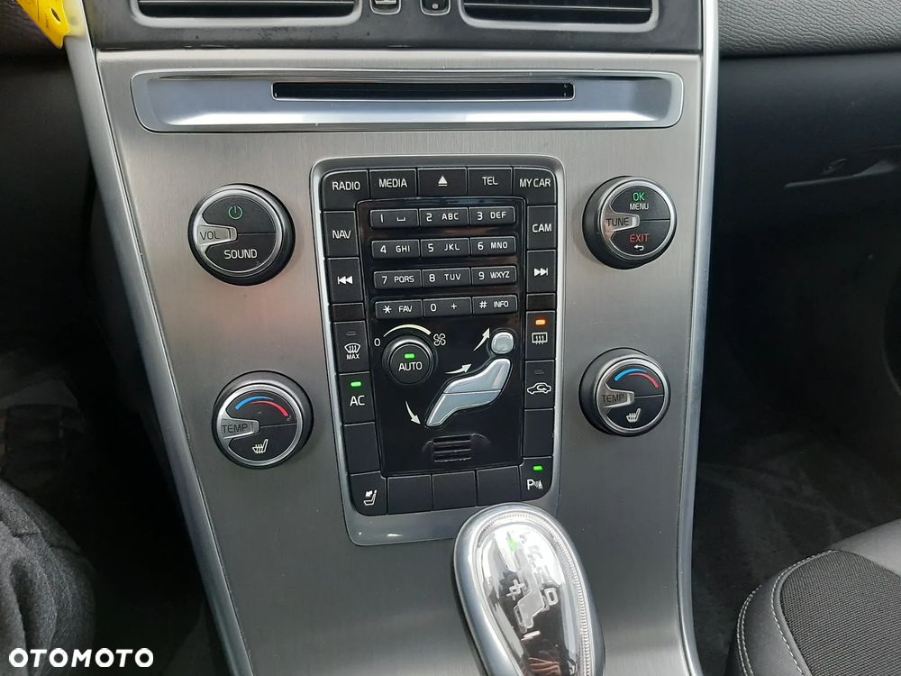 Volvo XC 60 D3 Geartronic Momentum - 15