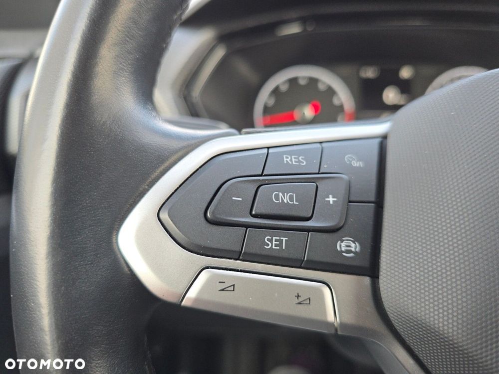 Volkswagen T-Cross - 16