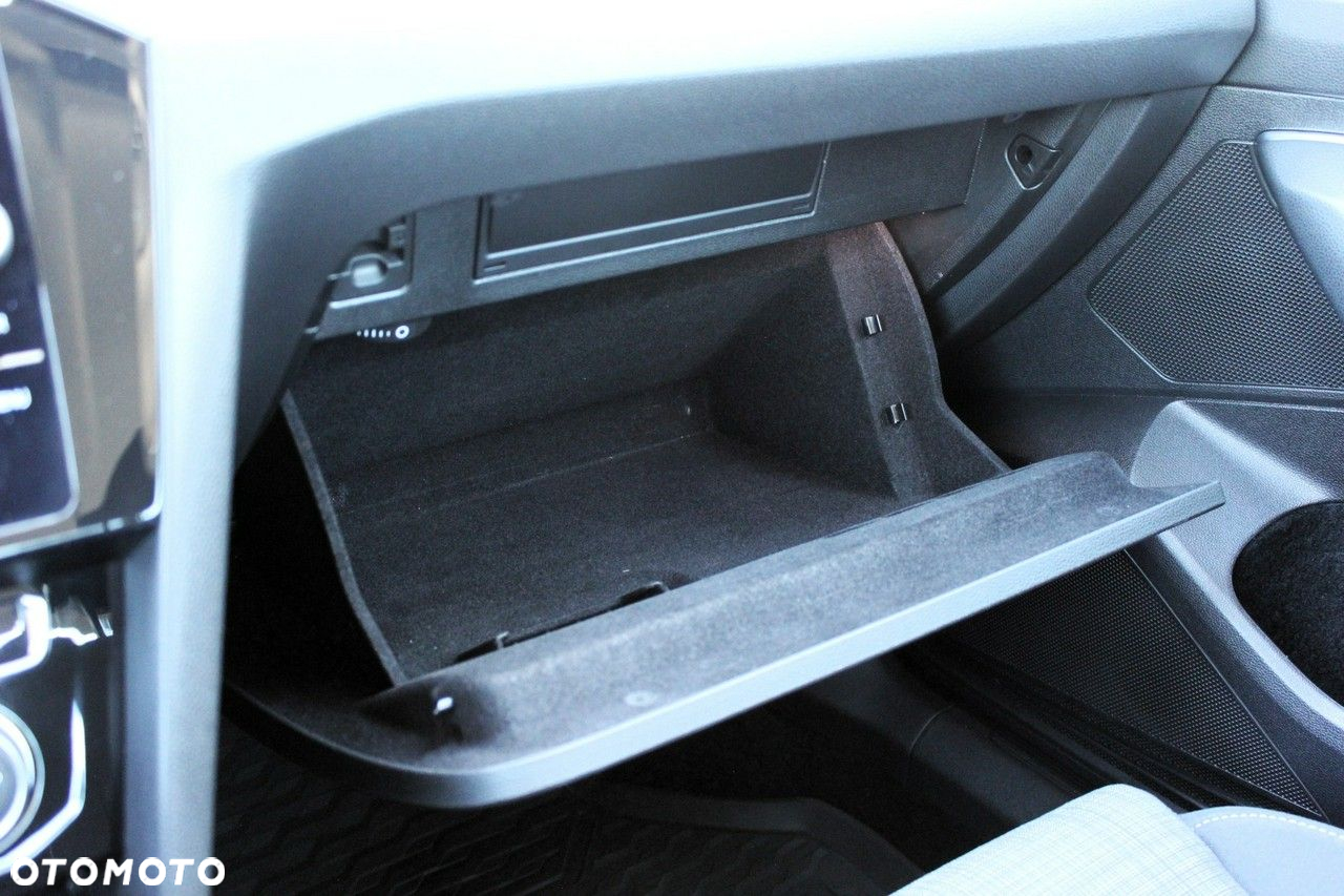 Volkswagen Passat 1.5 TSI EVO Comfortline DSG - 29