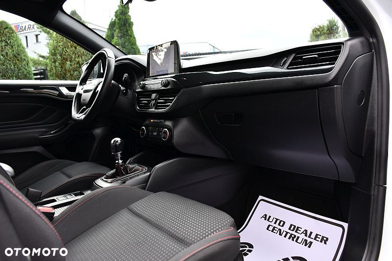 Ford Focus 1.5 EcoBlue Start-Stopp-System ST-LINE X - 6