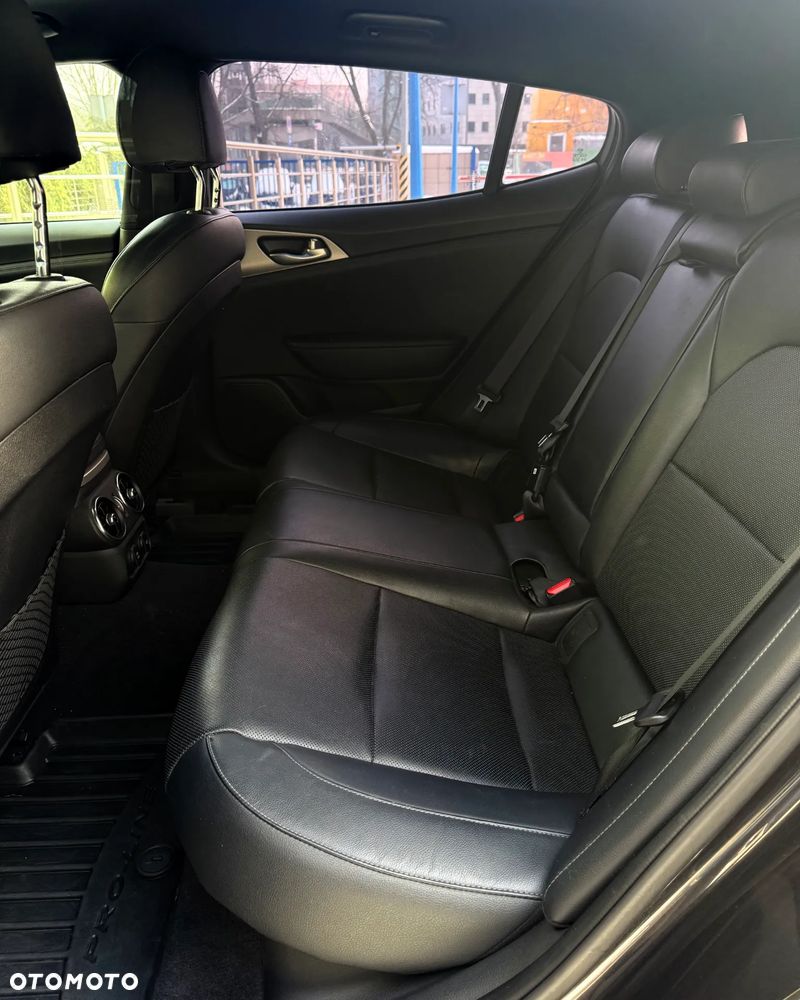 Kia Stinger 3.3 T-GDI V6 GT AWD - 20