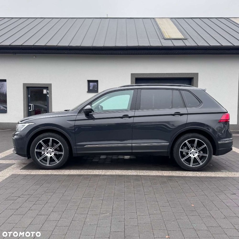 Volkswagen Tiguan - 5