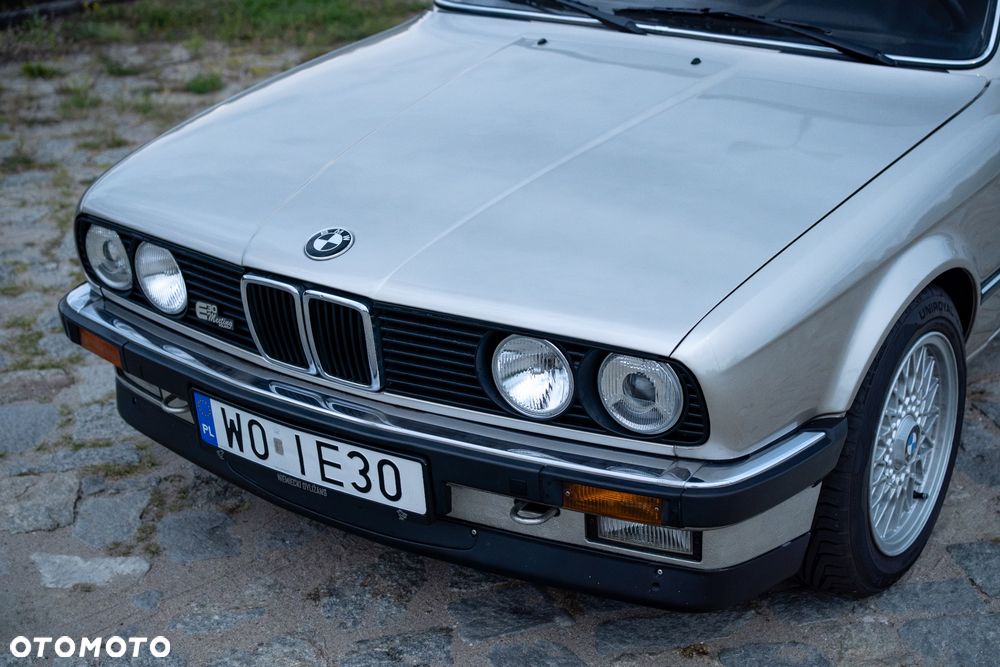 BMW Seria 3 318i - 6