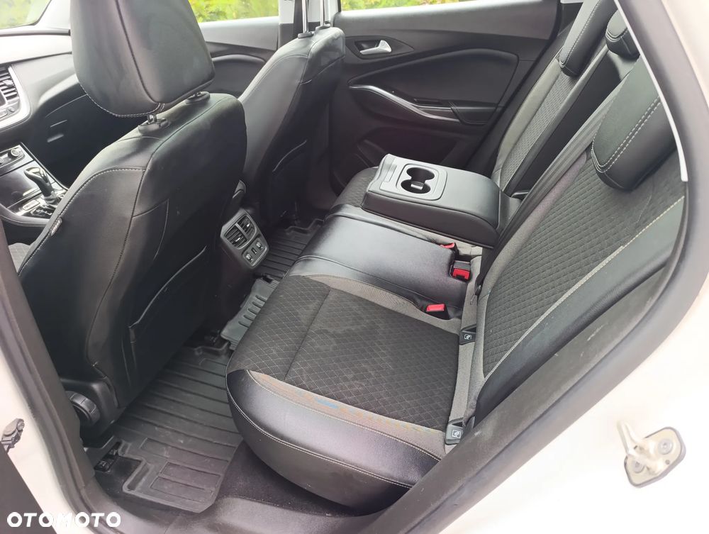Opel Grandland X 1.2 T GPF Elegance S&S - 16