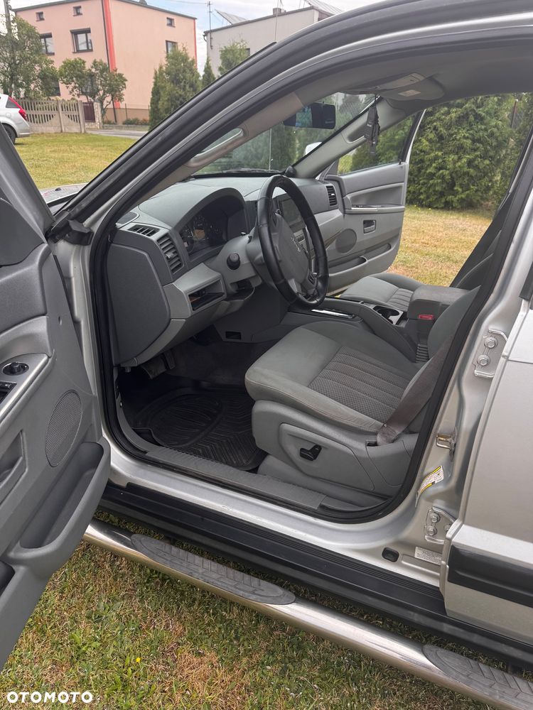 Jeep Grand Cherokee - 20