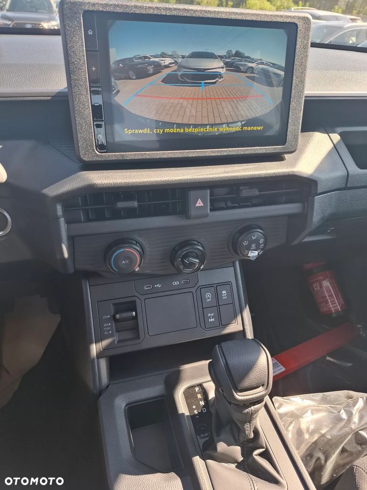 Toyota Hilux - 15