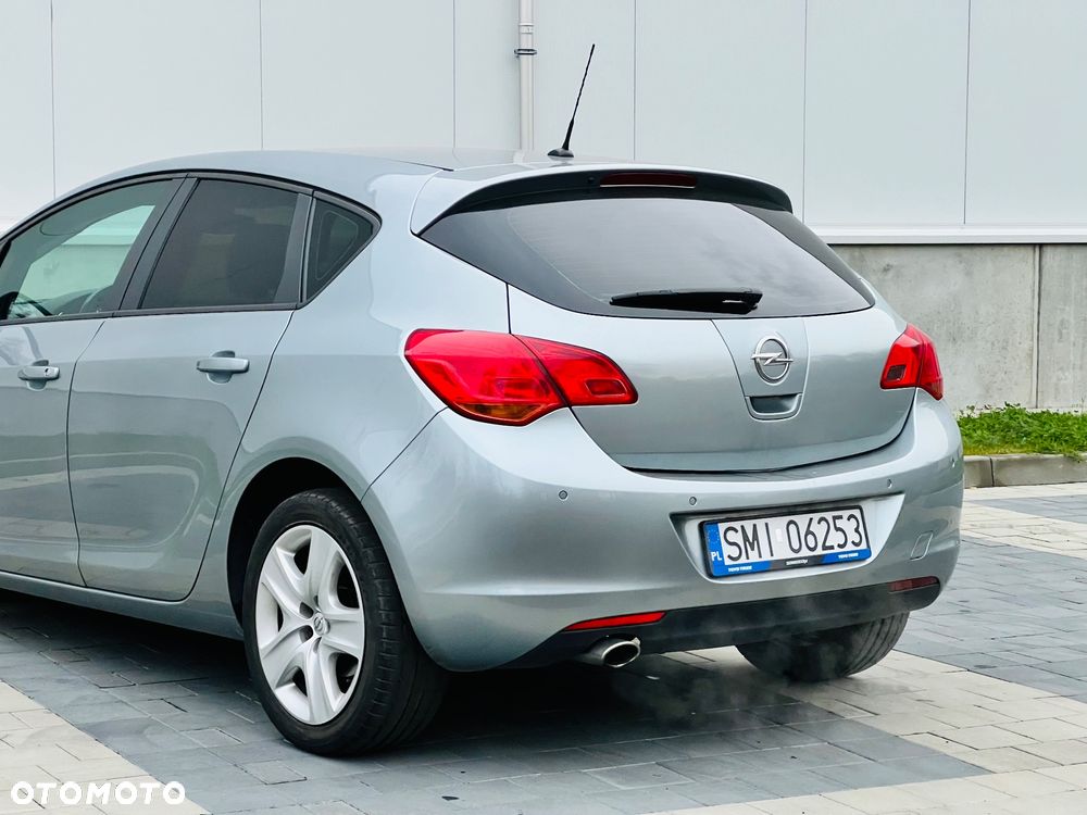 Opel Astra 1.4 Turbo Design Edition - 12