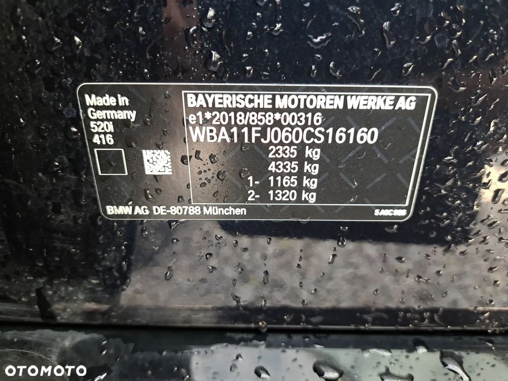 BMW Seria 5 520i mHEV sport - 26