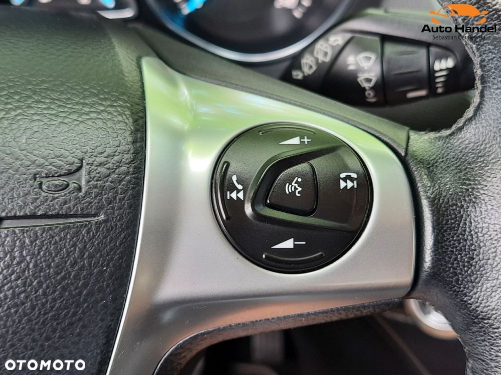Ford Kuga 1.5 EcoBoost 2x4 Titanium - 23