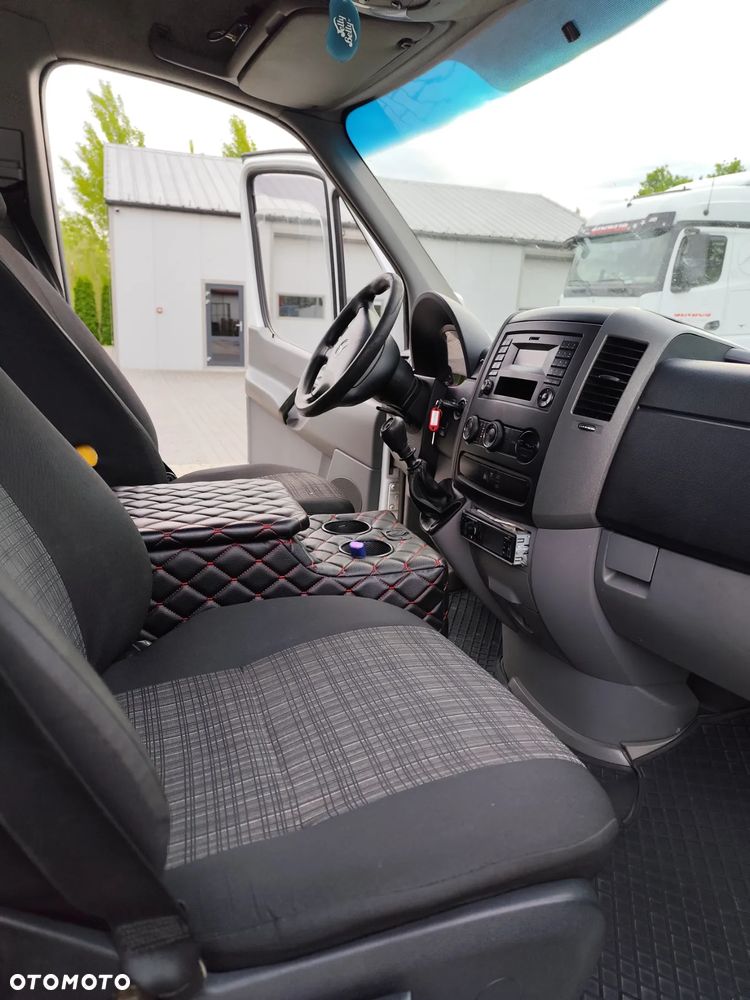 Mercedes-Benz SPRINTER - 12