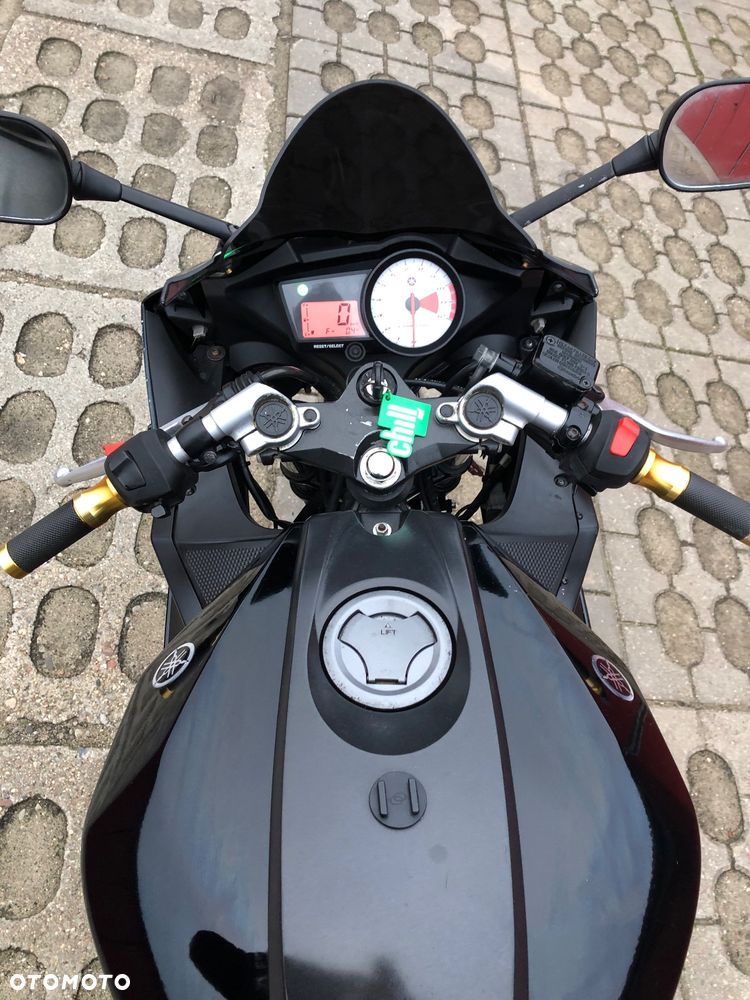 Yamaha YZF - 16