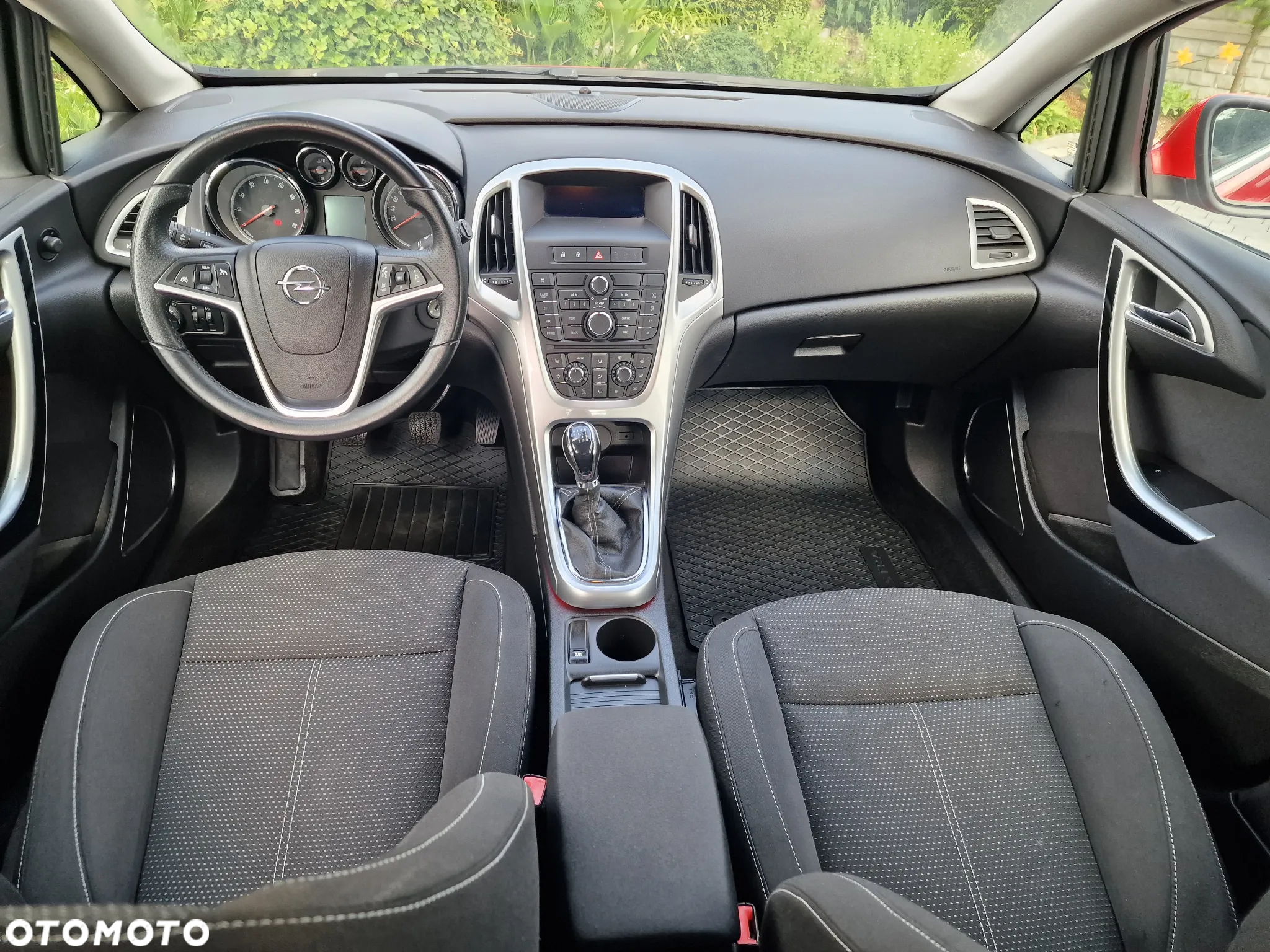 Opel Astra IV 1.4 T Cosmo - 11