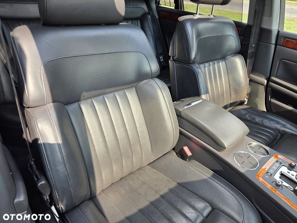 Volkswagen Phaeton 4.2 V8 4MOTION Automatik (5 Sitzer) - 31