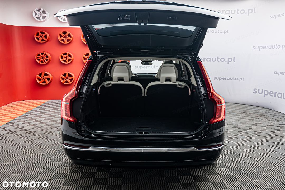 Volvo XC 90 - 32