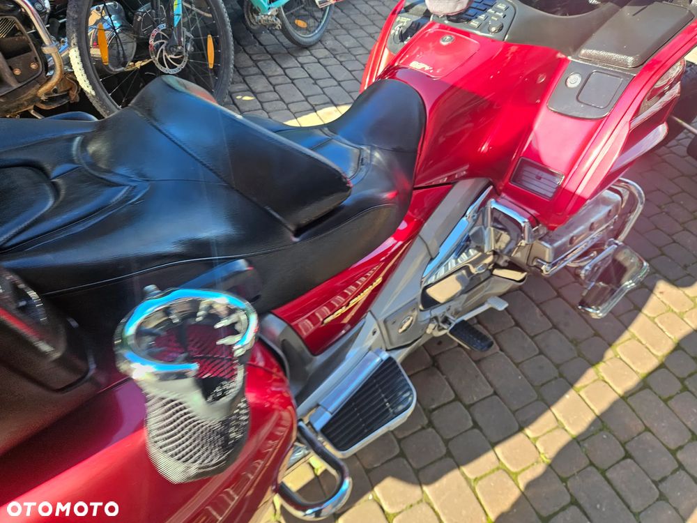 Honda GL - 24