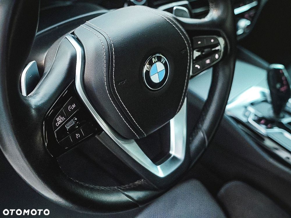 BMW Seria 5 530i xDrive M Sport sport - 18